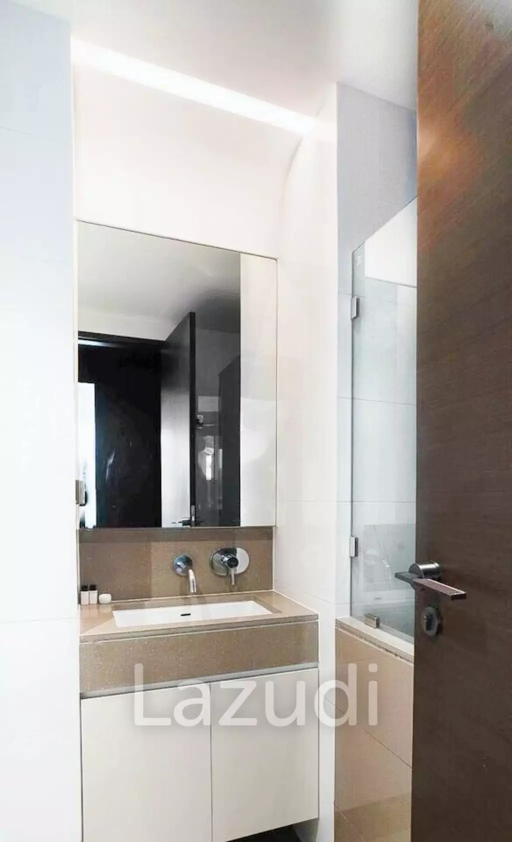 2 Bed 2 Bath 74 SQ.M The Address Pathumwan