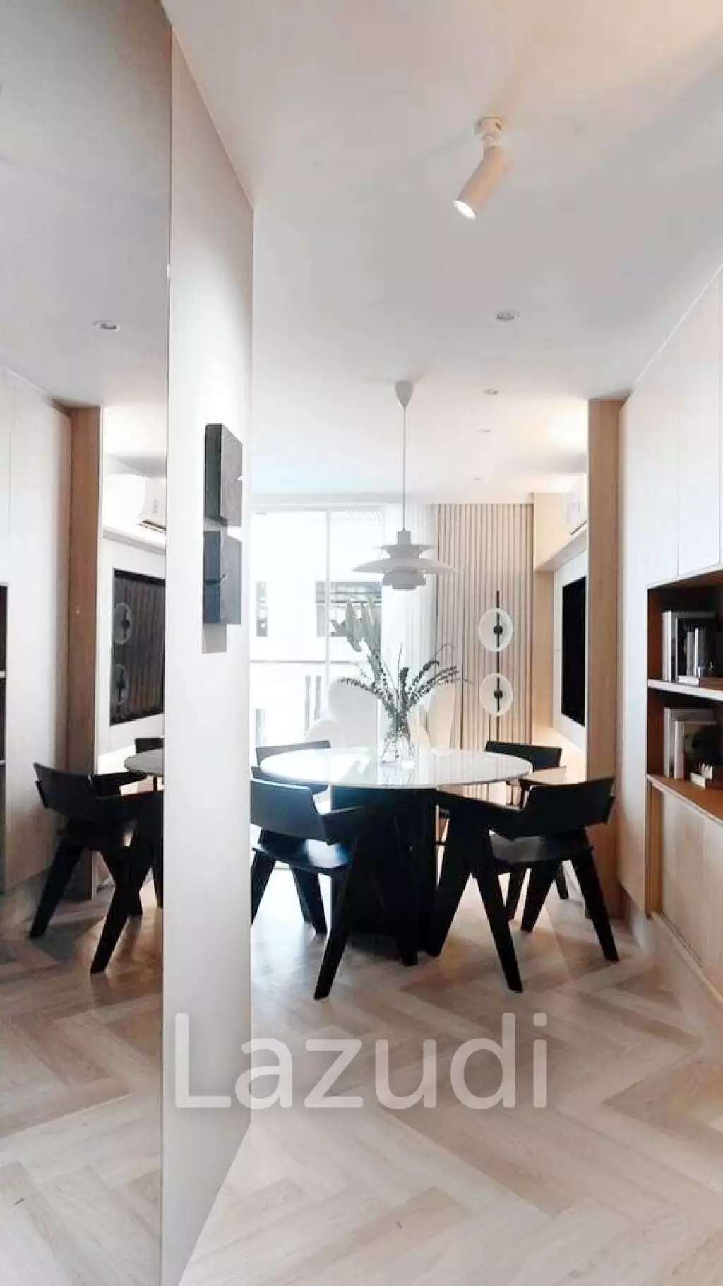 2 Bed 2 Bath 74 SQ.M The Address Pathumwan