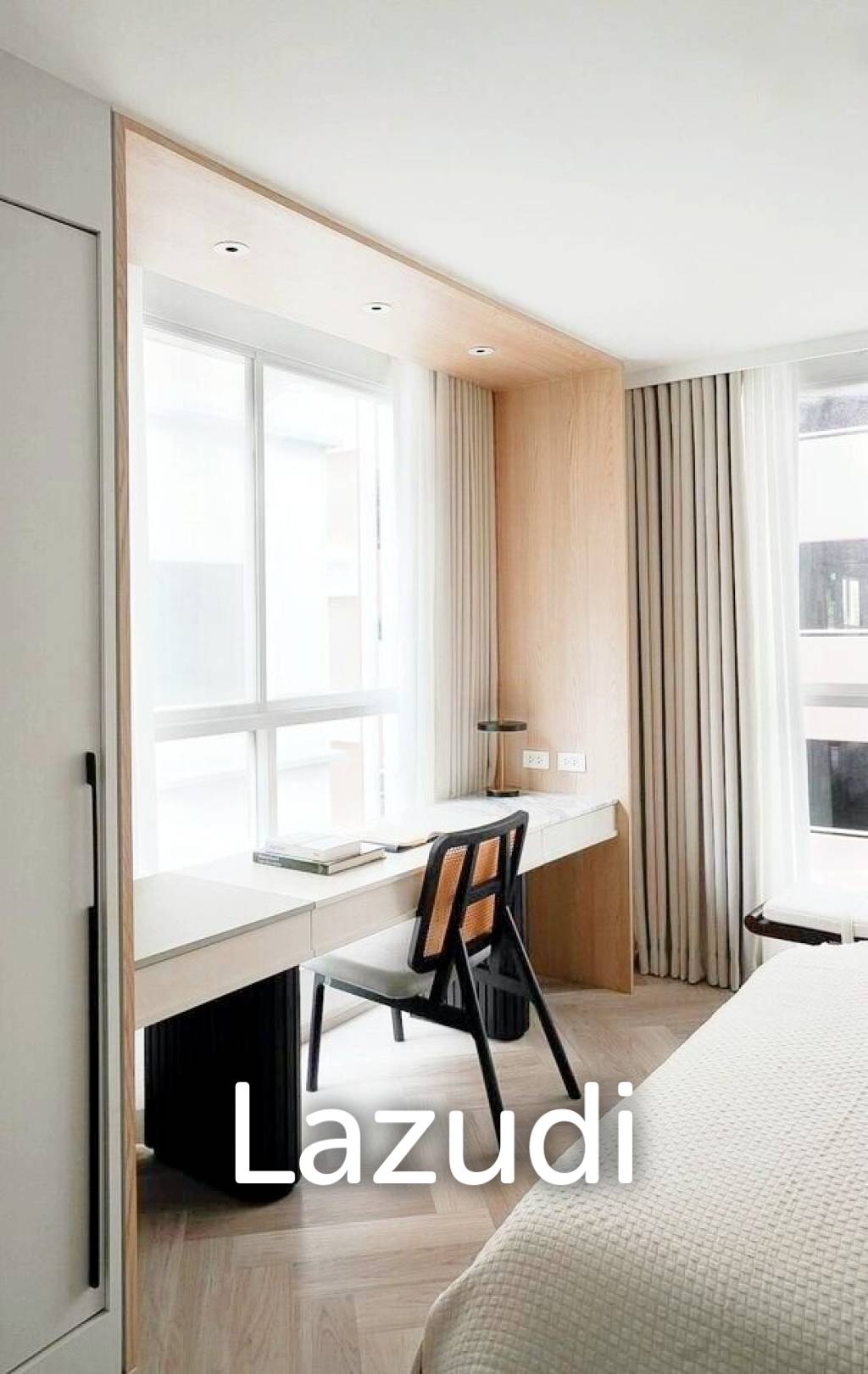 2 Bed 2 Bath 74 SQ.M The Address Pathumwan