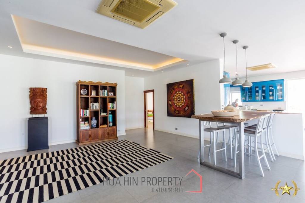 Luxury Estate 4 Bedroom Pool Villa Hua Hin