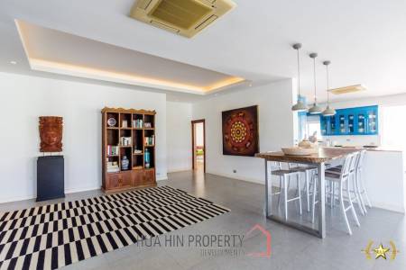 Luxury Estate 4 Bedroom Pool Villa Hua Hin