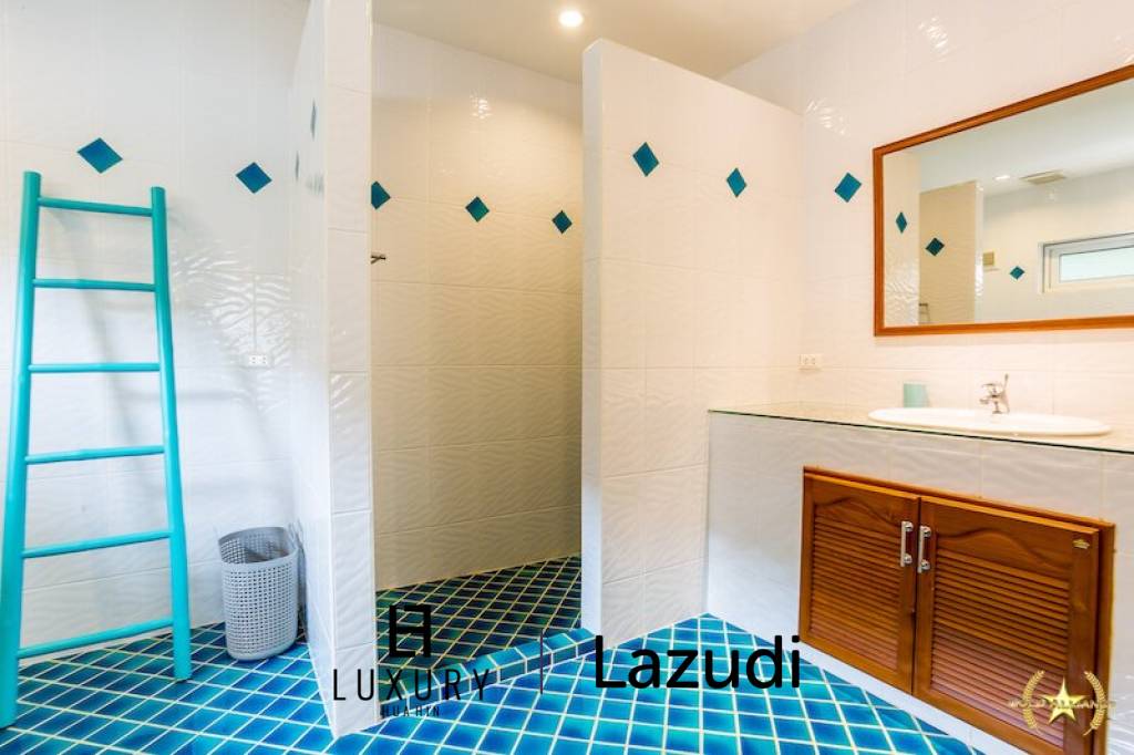 4,200 metro cuadrado 4 ` Casa de Venta