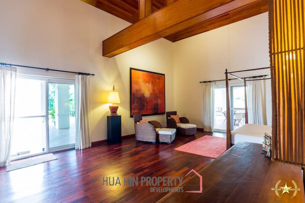Luxury Estate 4 Bedroom Pool Villa Hua Hin