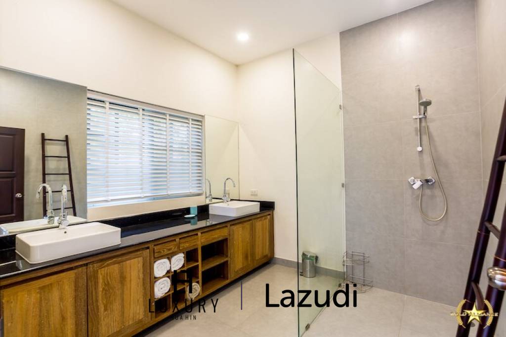 4,200 metro cuadrado 4 ` Casa de Venta