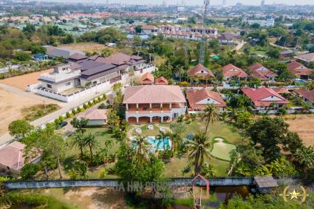 Luxury Estate 4 Bedroom Pool Villa Hua Hin