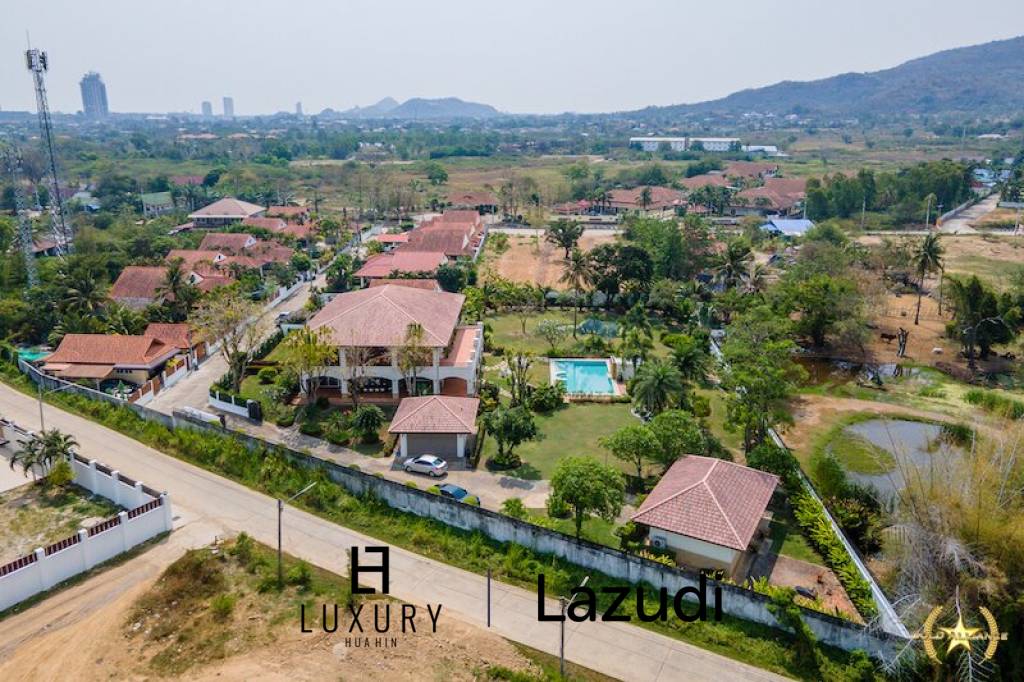 Luxury Estate 4 Bedroom Pool Villa Hua Hin