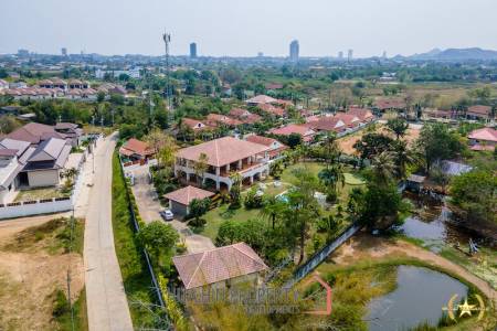 Luxury Estate 4 Bedroom Pool Villa Hua Hin