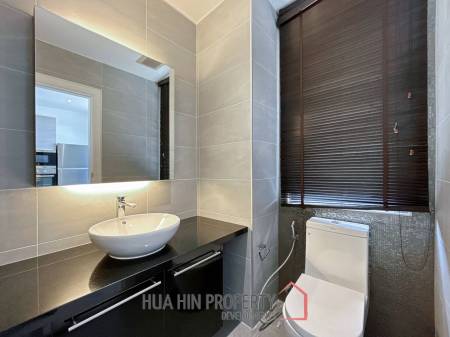Black Mountain : 4 Story 3 Bedroom Townhouse