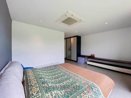 Black Mountain : 4 Story 3 Bedroom Townhouse