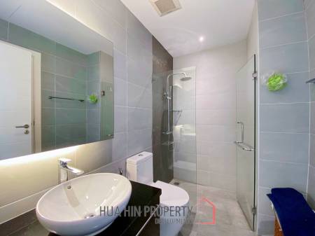 Black Mountain : 4 Story 3 Bedroom Townhouse