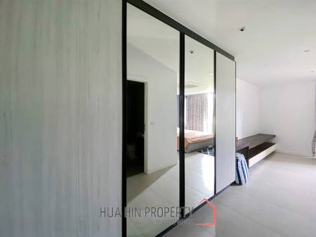 Black Mountain : 4 Story 3 Bedroom Townhouse