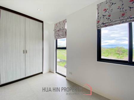 Black Mountain : 4 Story 3 Bedroom Townhouse