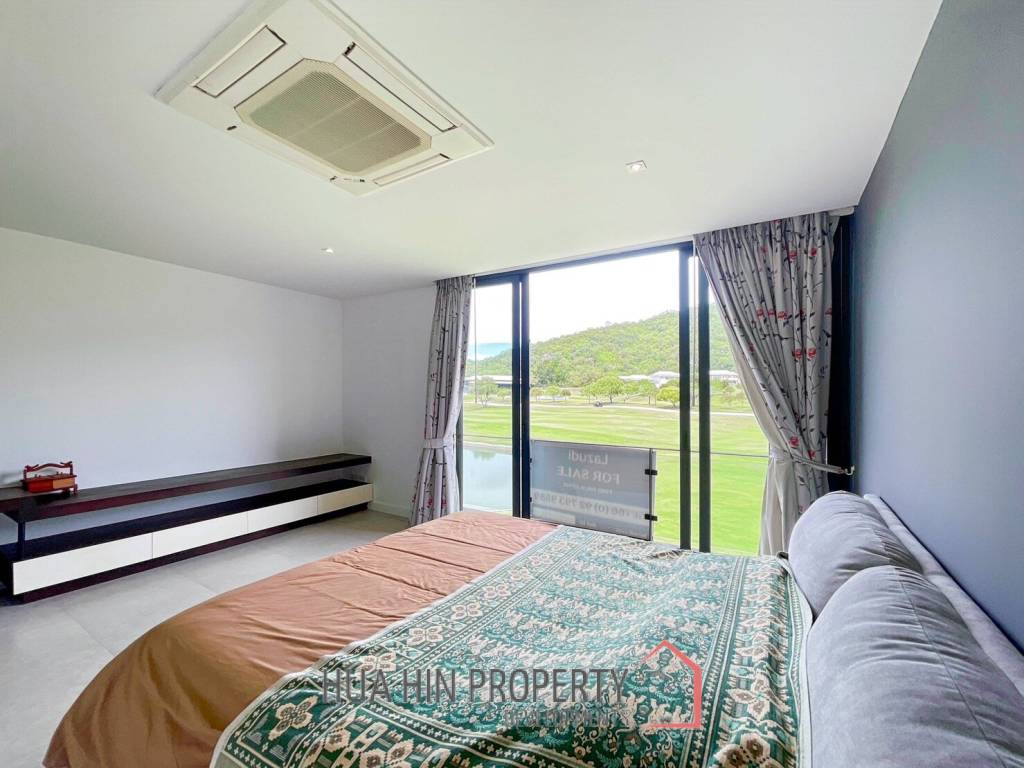 Black Mountain : 4 Story 3 Bedroom Townhouse