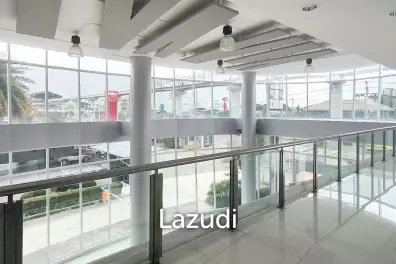 Retail space for rent in Srinakarin
