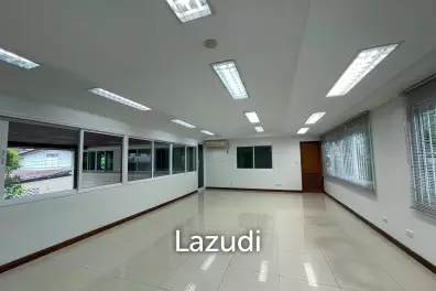 Prime 90 sq.m. Office Space in Sathorn, Bangkok – Near BTS and Business Centre