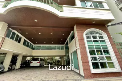 Prime 90 sq.m. Office Space in Sathorn, Bangkok – Near BTS and Business Centre