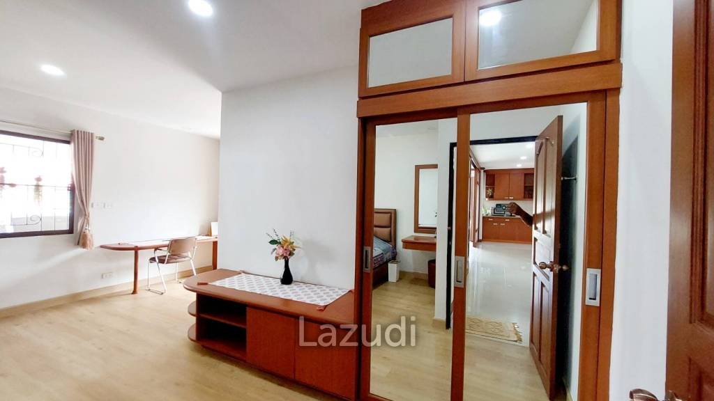 3 Bedrooms 3 Bathrooms 300 SQ.M Boss Village