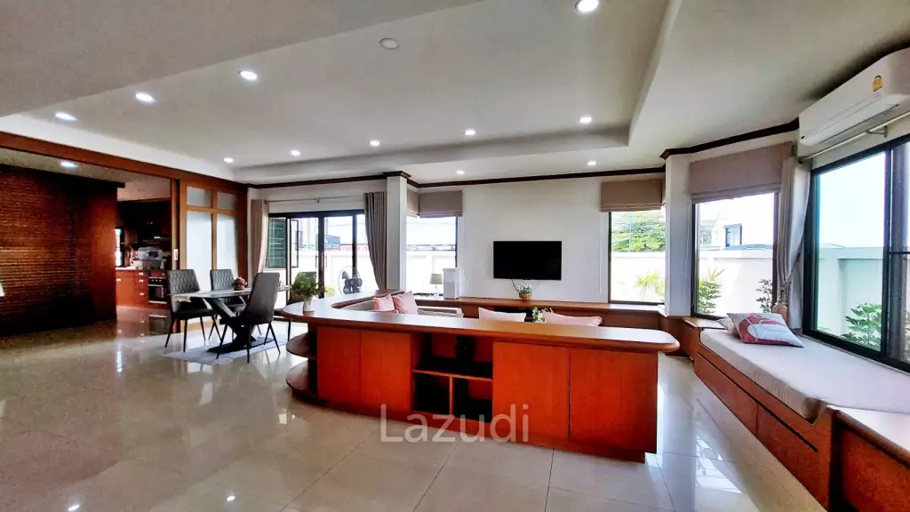 3 Bedrooms 3 Bathrooms 300 SQ.M Boss Village
