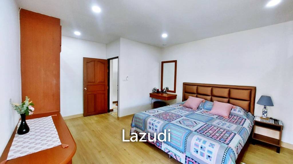 3 Bedrooms 3 Bathrooms 300 SQ.M Boss Village
