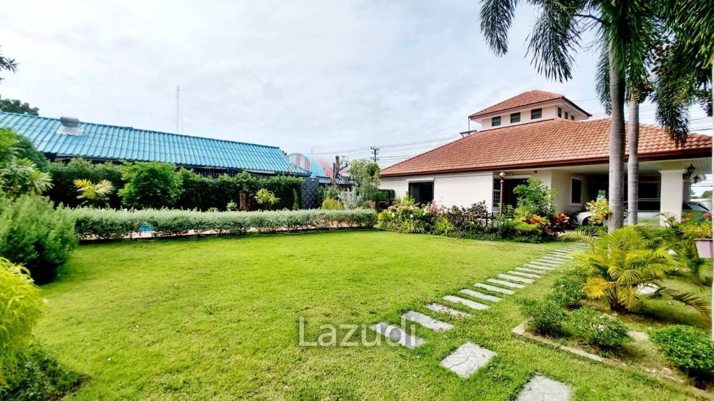 3 Bedrooms 3 Bathrooms 300 SQ.M Boss Village