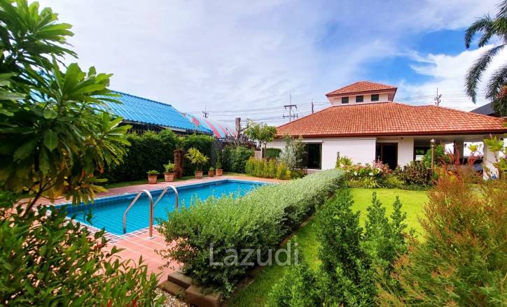 3 Bedrooms 3 Bathrooms 300 SQ.M Boss Village