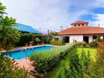 3 Bedrooms 3 Bathrooms 300 SQ.M Boss Village