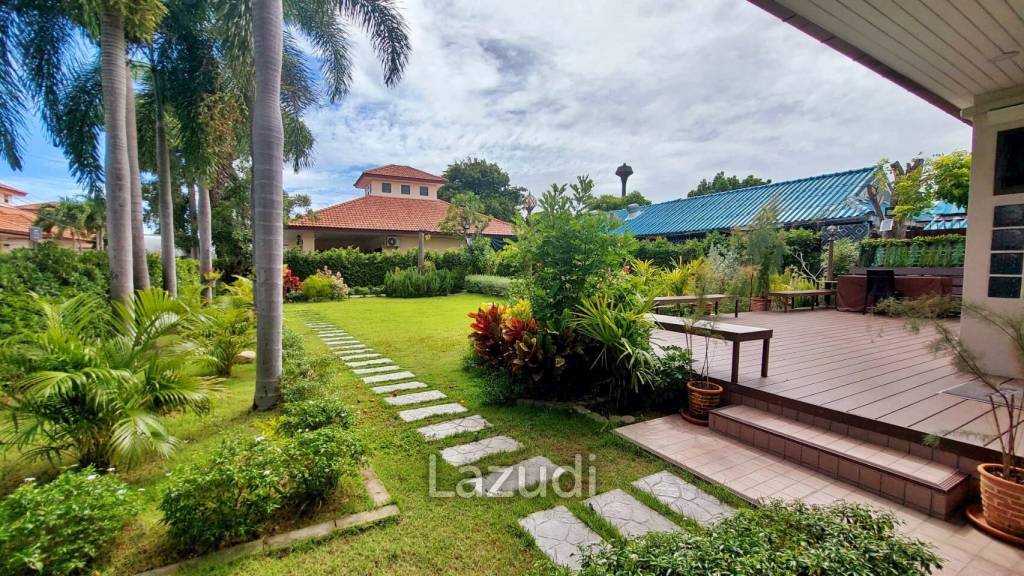 3 Bedrooms 3 Bathrooms 300 SQ.M Boss Village