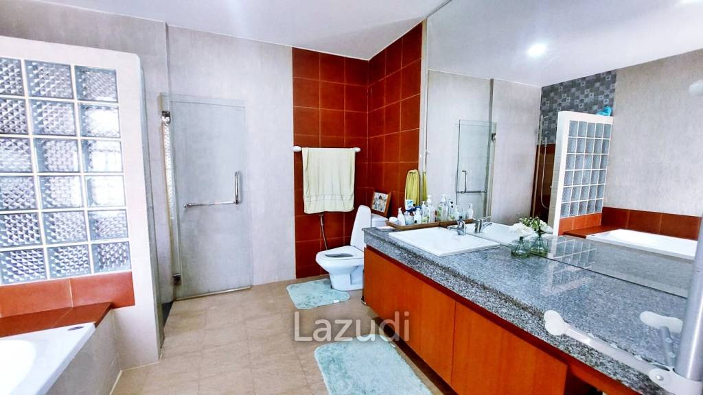 3 Bedrooms 3 Bathrooms 300 SQ.M Boss Village