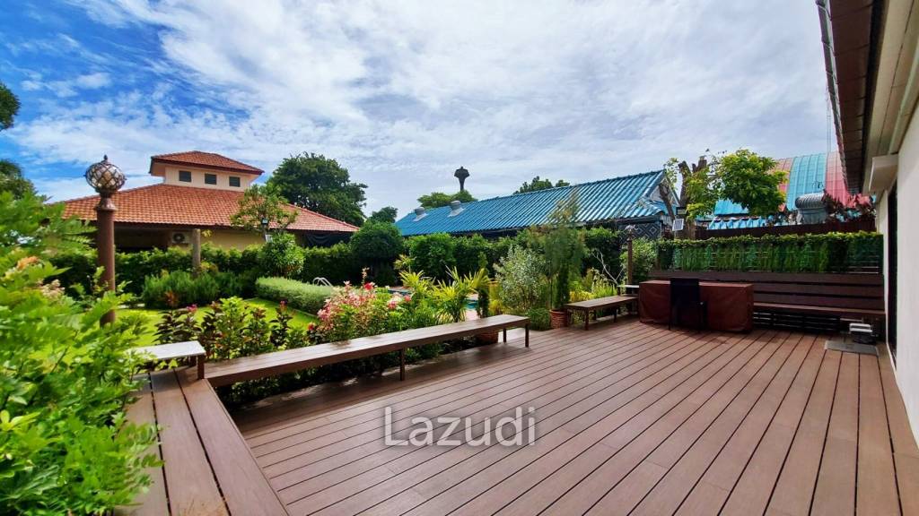 3 Bedrooms 3 Bathrooms 300 SQ.M Boss Village
