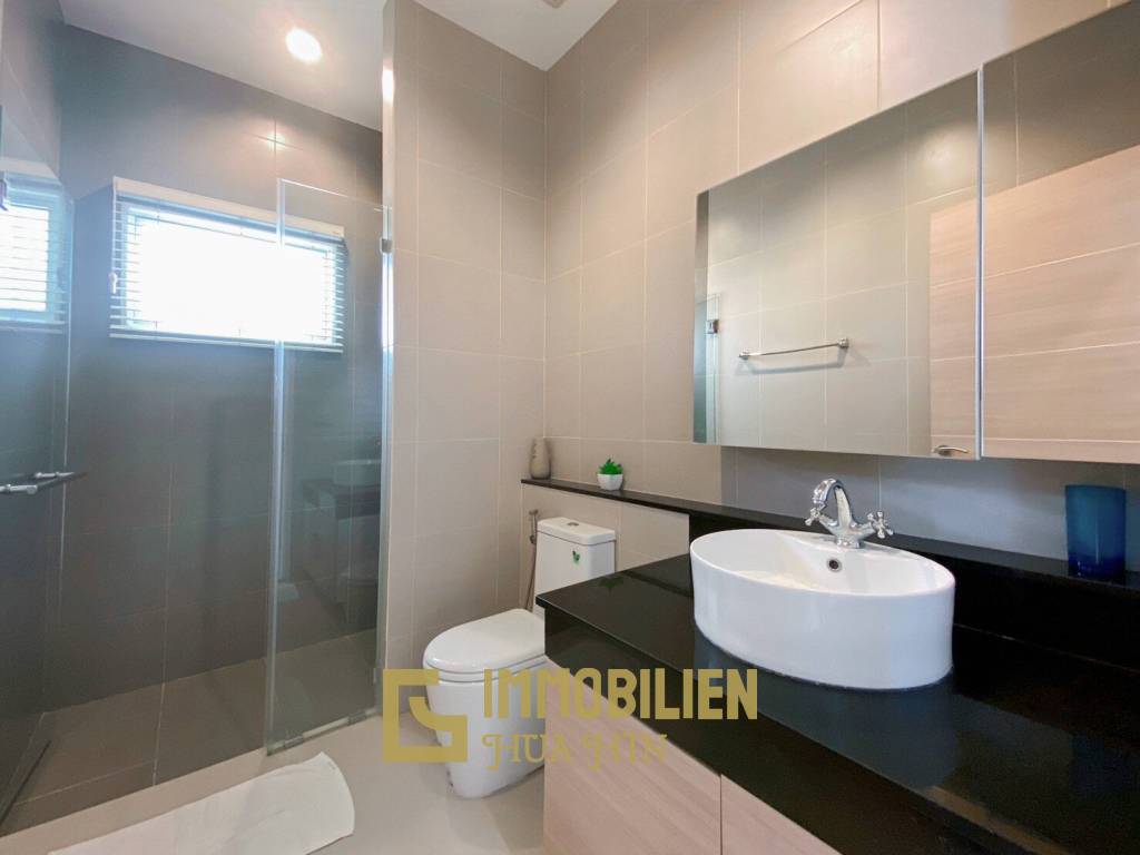 477 metro cuadrado 3 ` 2 Baño Villa de Venta