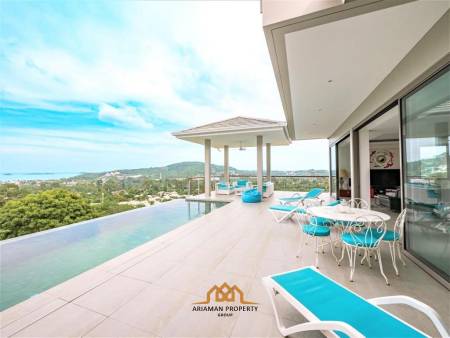 Sophisticated 4 Bedroom Villa with Breathtaking Sea Views