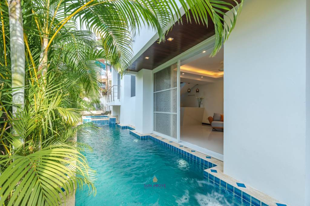 Stunning 4 Bedroom Seaview Villa in Patong