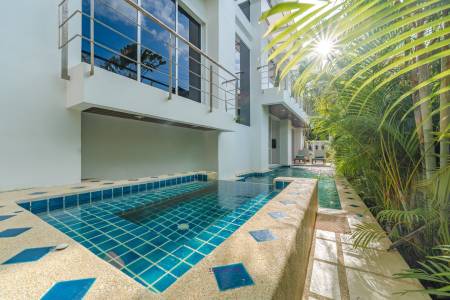 Stunning 4 Bedroom Seaview Villa in Patong