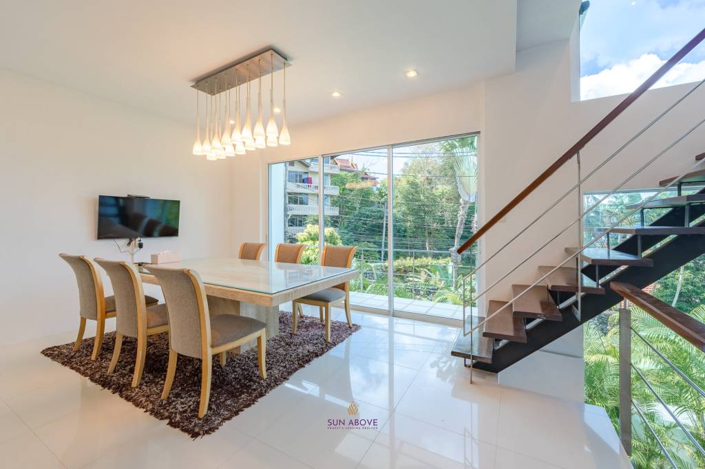 Stunning 4 Bedroom Seaview Villa in Patong