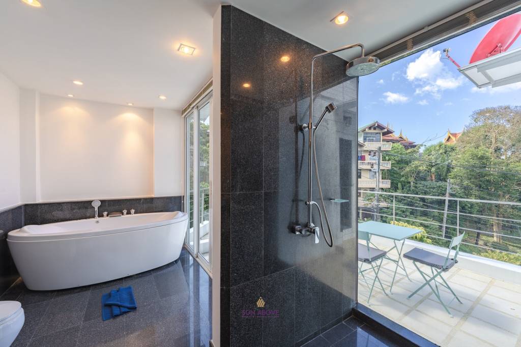 Stunning 4 Bedroom Seaview Villa in Patong