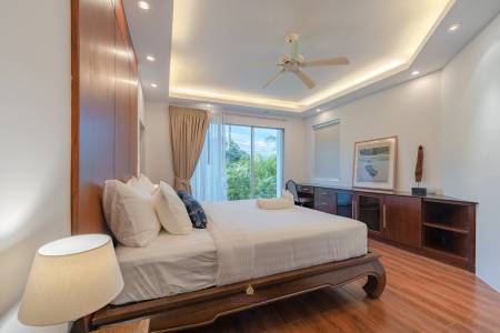 Stunning 4 Bedroom Seaview Villa in Patong