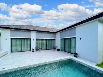 3 Bed 190 SQ.M Panalee Banna Village