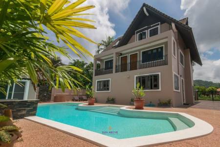 Stunning 5 Beds House in the heart of Naiharn.