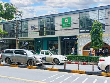 Asoke Road Gem: 136sqm Captivating Street View, Perfect For Business - Grab Your Prime Spot Now