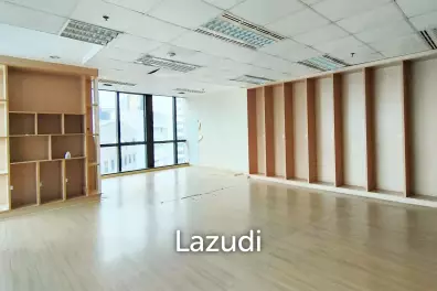 Office space for rent in Silom