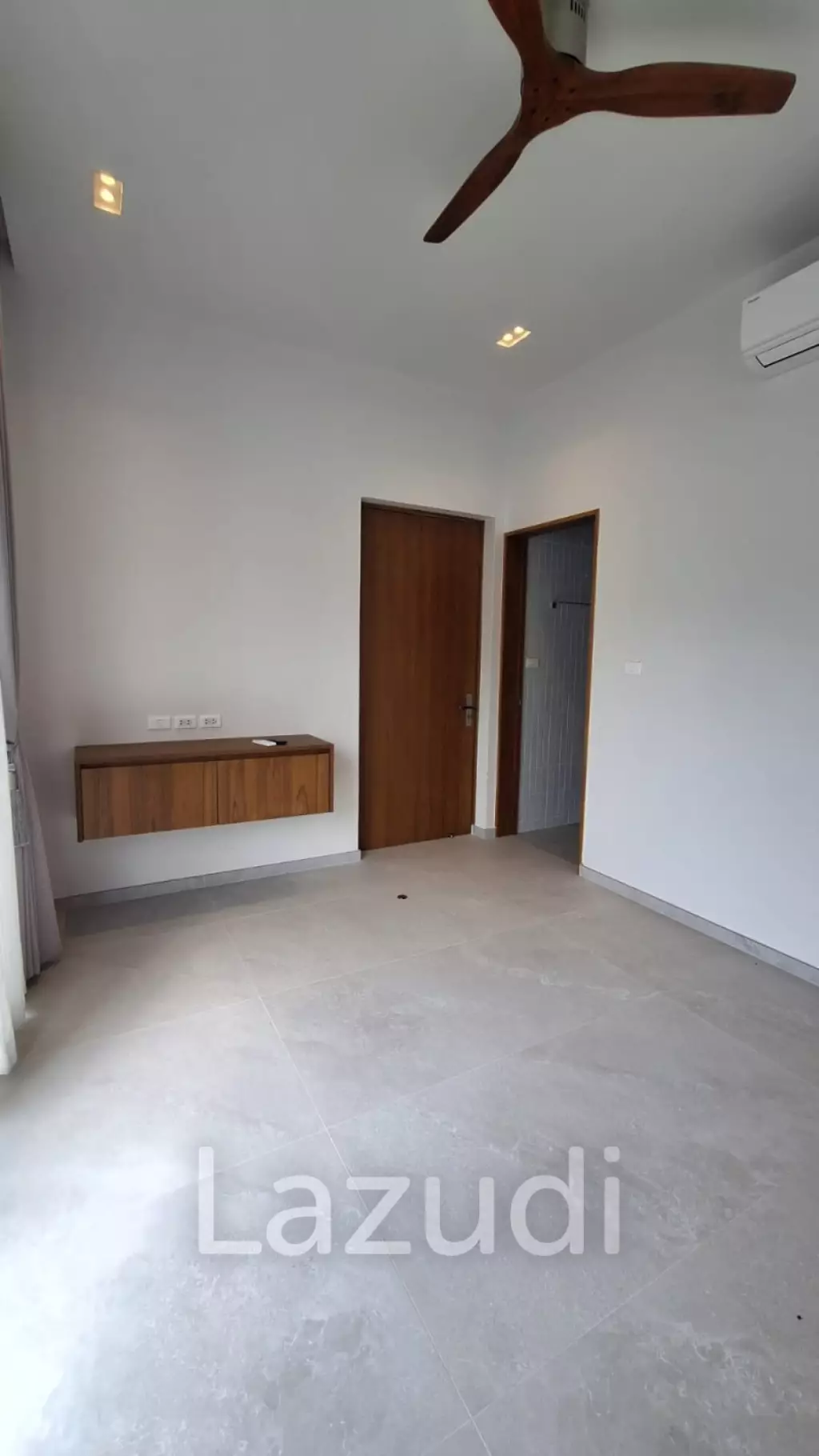 3 Bed 3 Bath 274 SQ.M Paradise Spring Villas