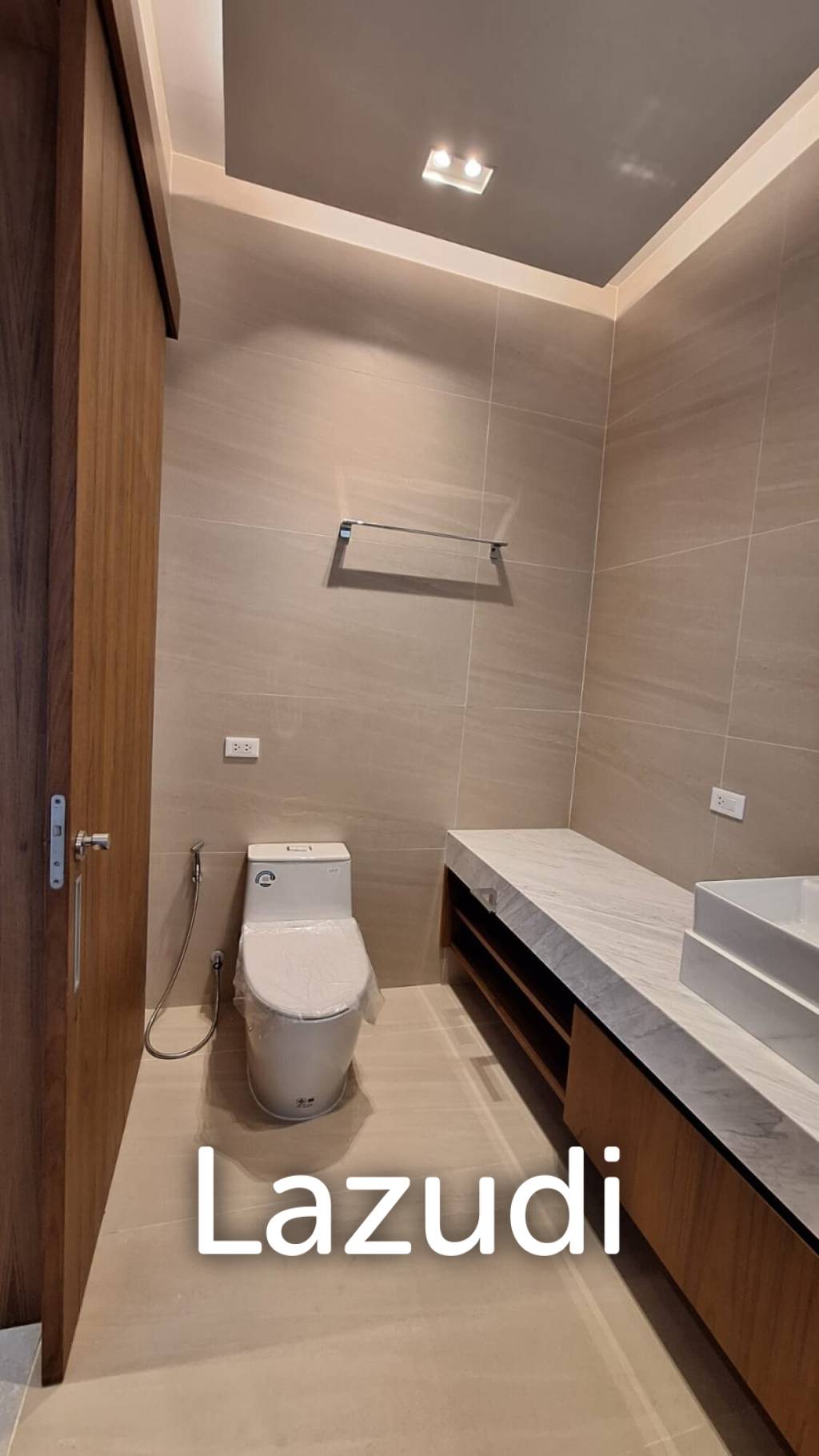 3 Bed 3 Bath 274 SQ.M Paradise Spring Villas