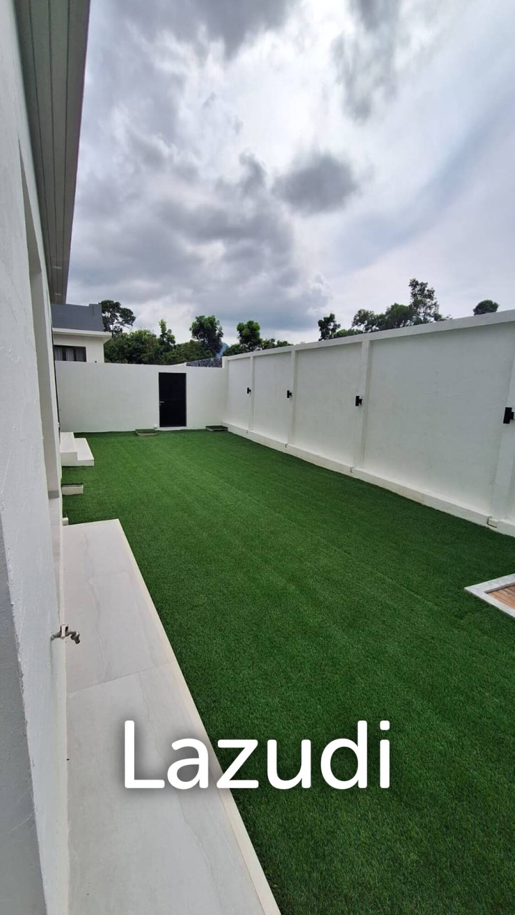 3 Bed 3 Bath 274 SQ.M Paradise Spring Villas
