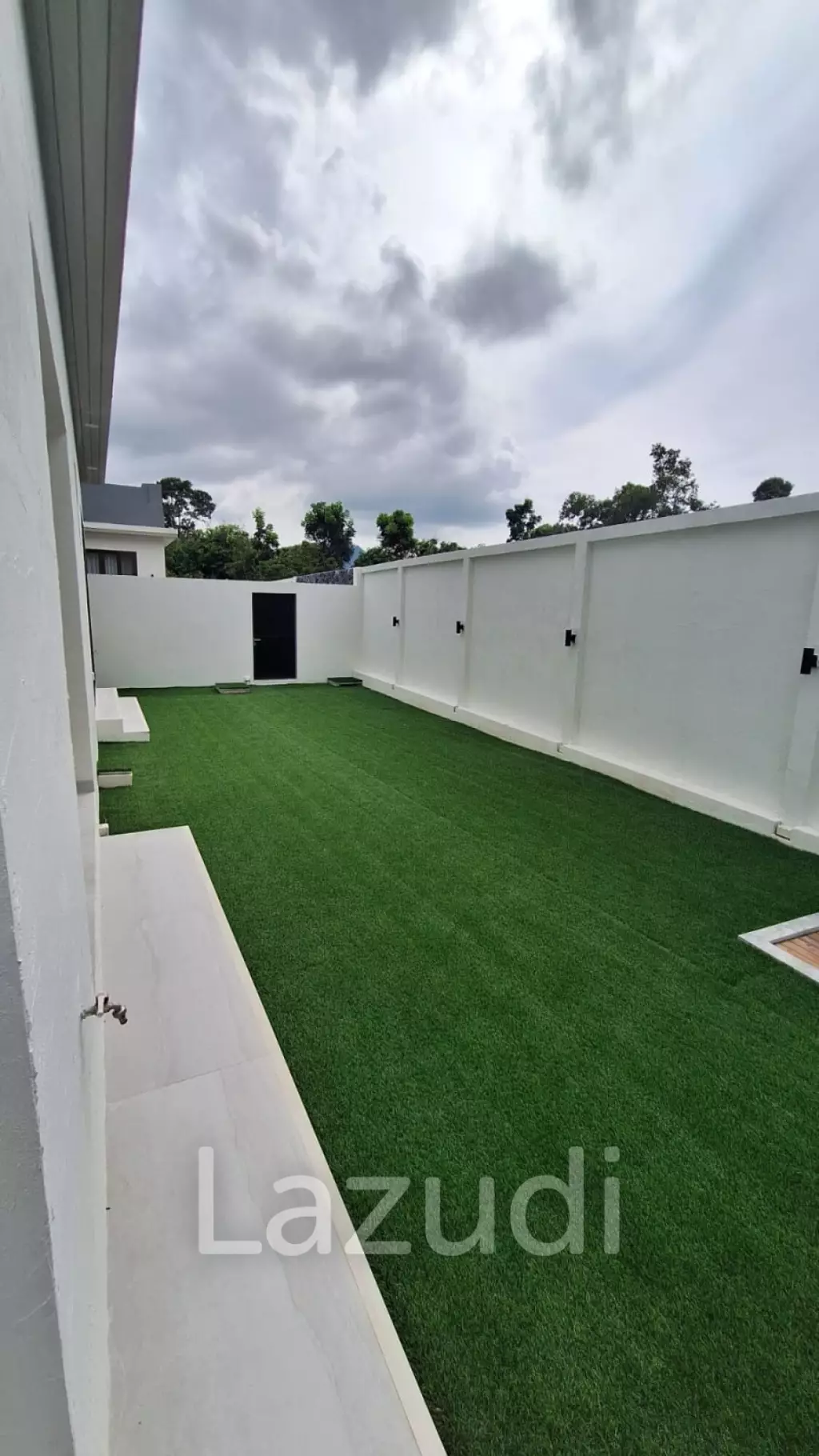 3 Bed 3 Bath 274 SQ.M Paradise Spring Villas