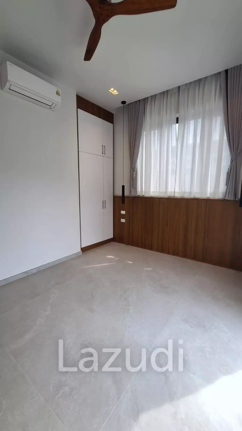 3 Bed 3 Bath 274 SQ.M Paradise Spring Villas