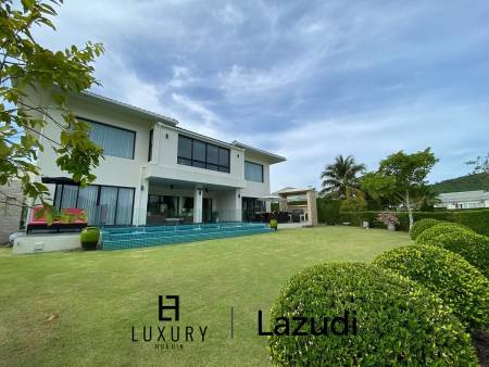 Freehold 2 Story Luxury Pool Villa For Sale on Black Mountain