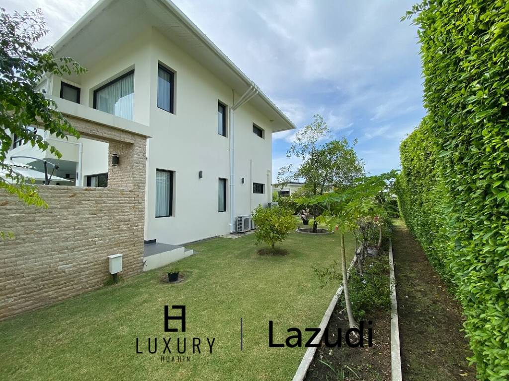 Freehold 2 Story Luxury Pool Villa For Sale on Black Mountain