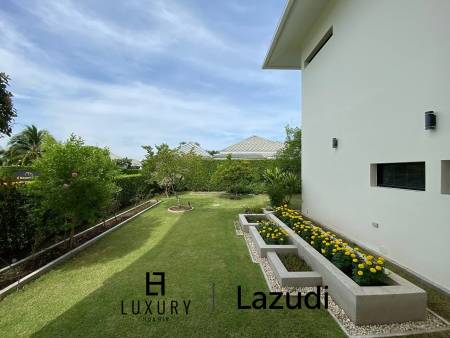 Freehold 2 Story Luxury Pool Villa For Sale on Black Mountain