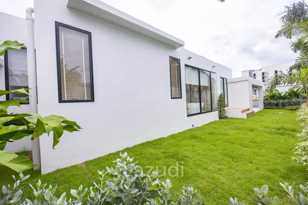 3 Bed 4 Bath 274.1 SQ.M Monetaria Villas