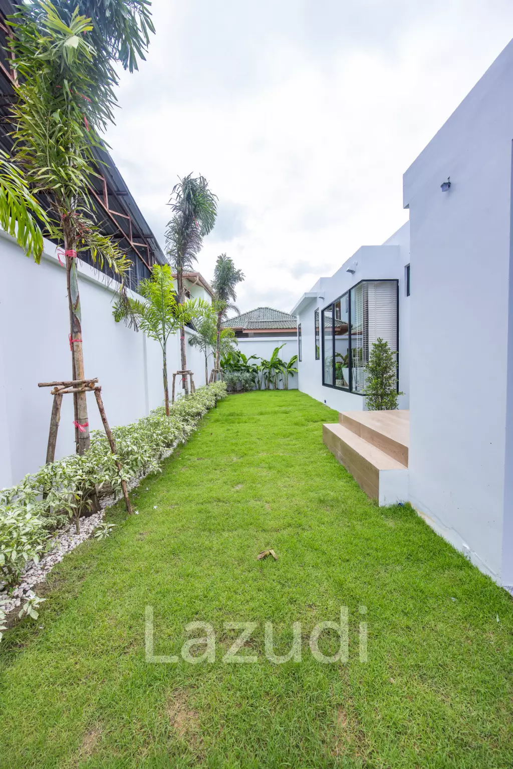 3 Bed 4 Bath 274.1 SQ.M Monetaria Villas